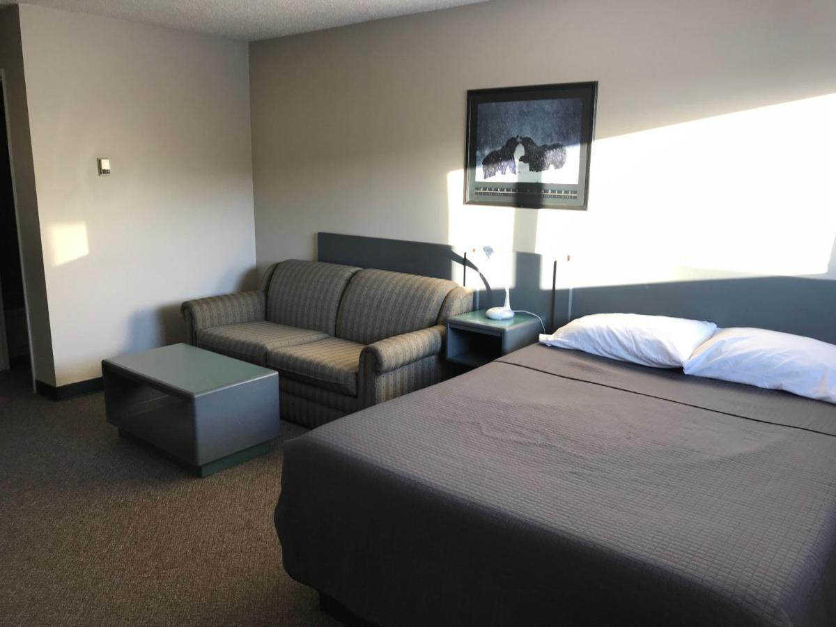 Plains Motor Inn Stettler Kültér fotó