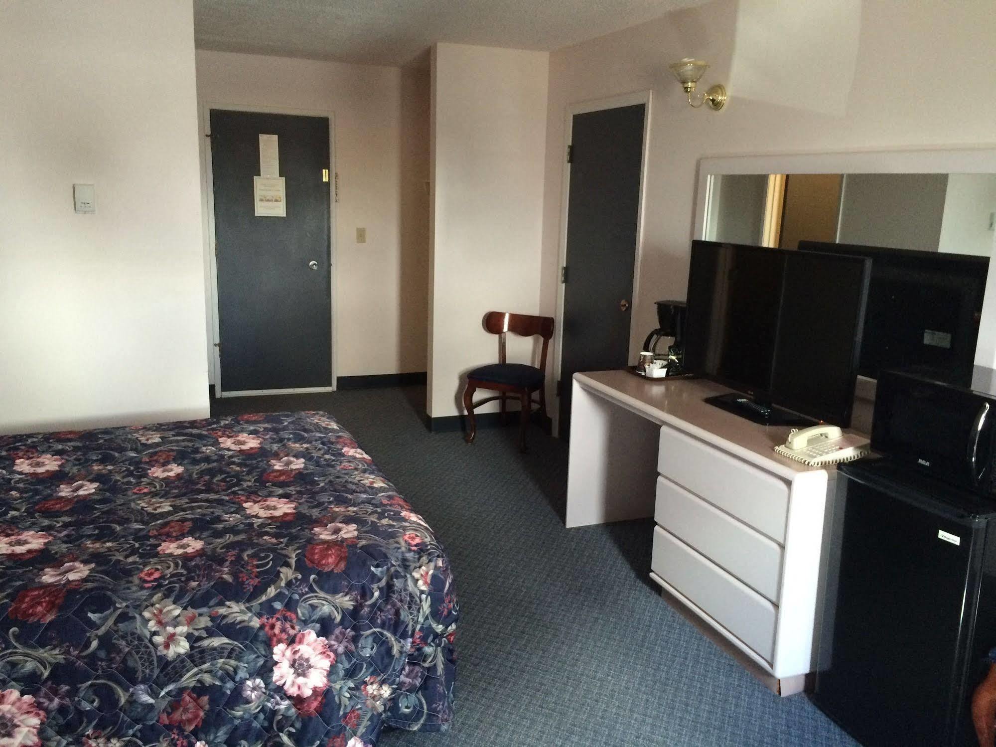 Plains Motor Inn Stettler Kültér fotó