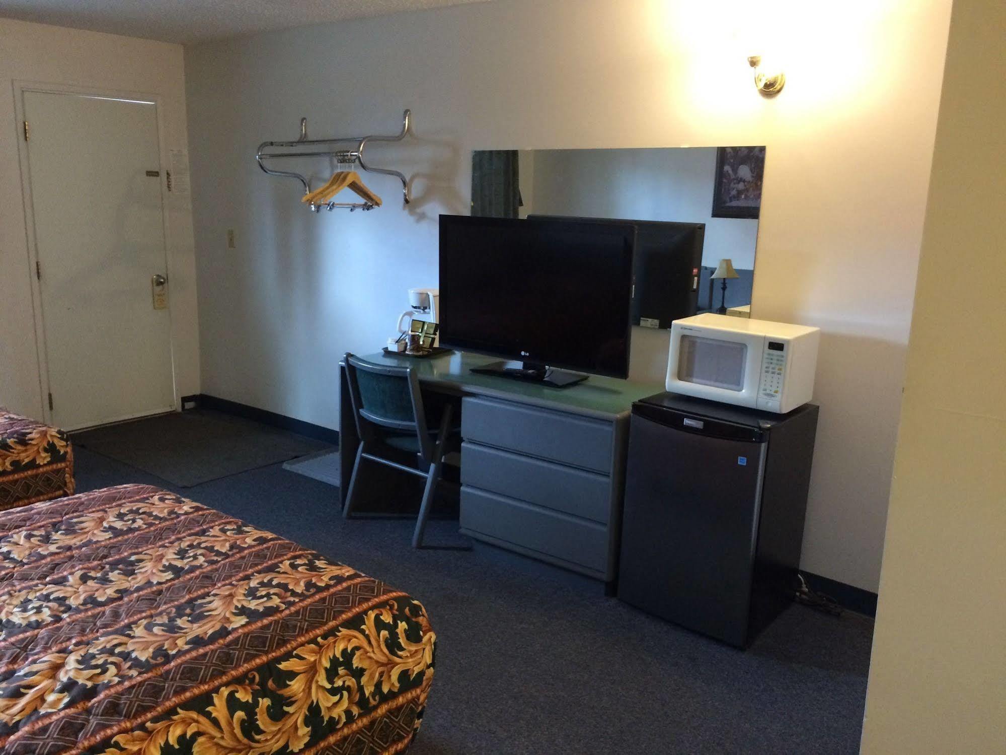 Plains Motor Inn Stettler Kültér fotó