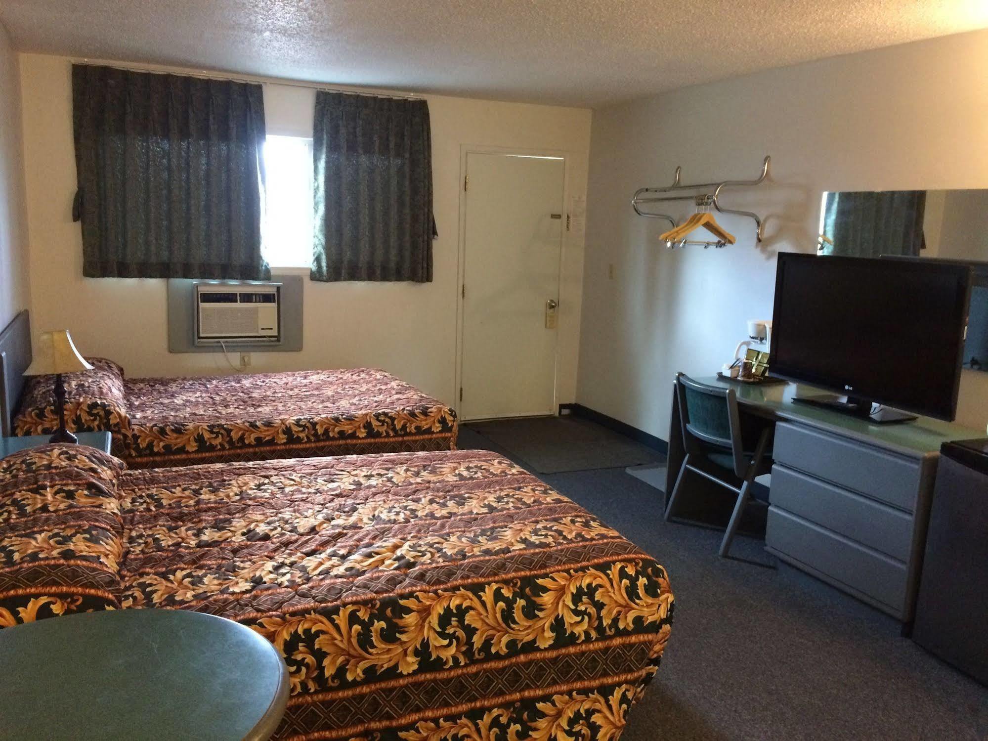 Plains Motor Inn Stettler Kültér fotó